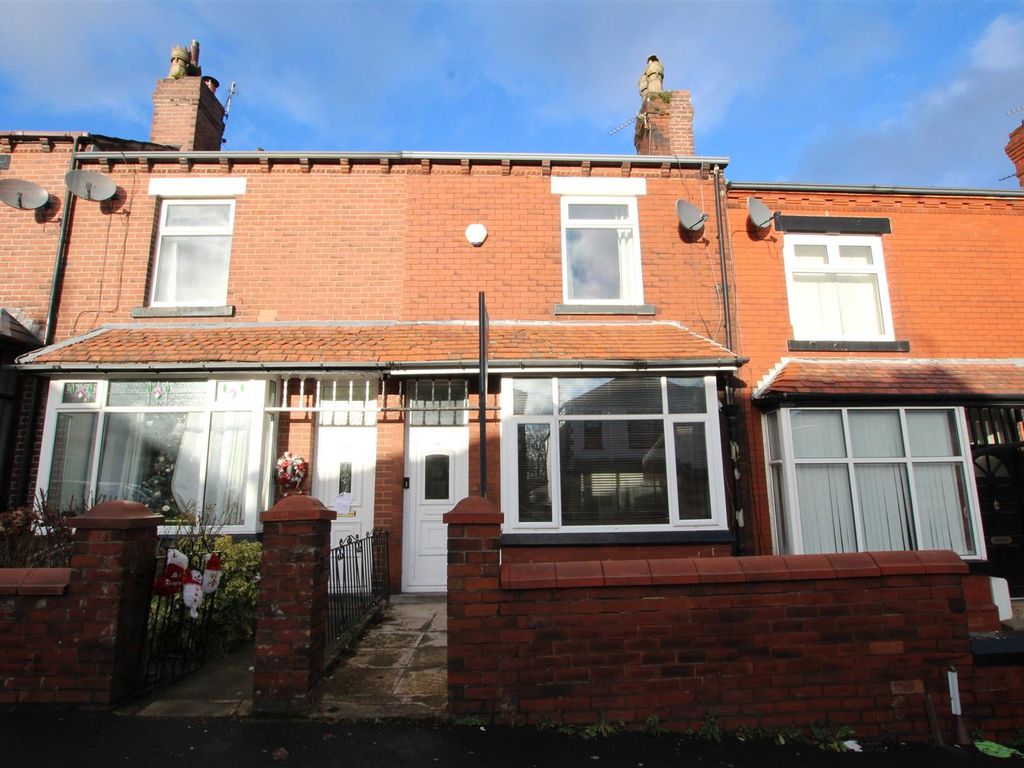 3 bed terraced house for sale in Stanley Road, Bolton BL1, £140,000