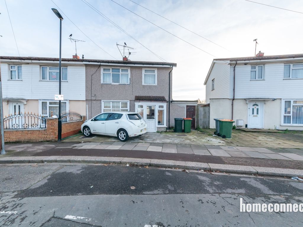 3 bed terraced house for sale in Langdon Crescent, London E6, £425,000