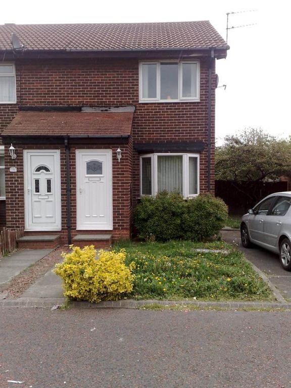 2 bed property for sale in Finchale Close, Sunderland SR2, £65,000