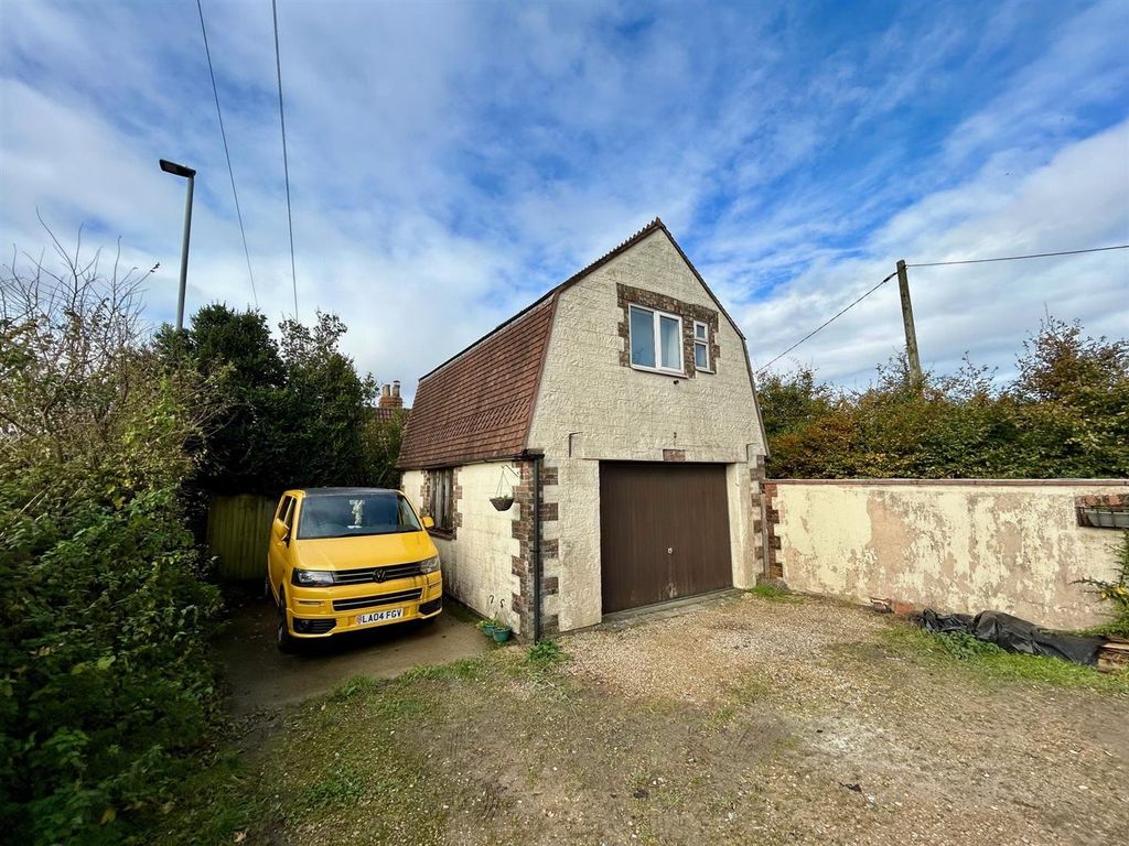 4 bed detached house for sale in Labour In Vain Hill, Cherhill, Calne SN11, £350,000