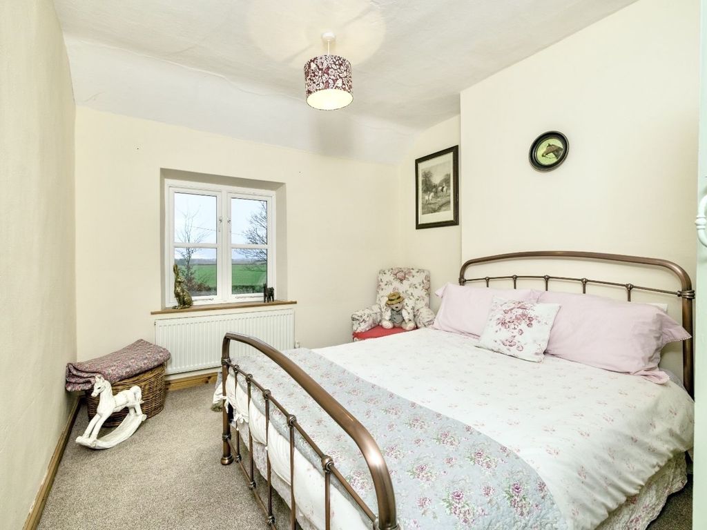 4 bed detached house for sale in Spridlington Road, Faldingworth, Market Rasen LN8, £495,000