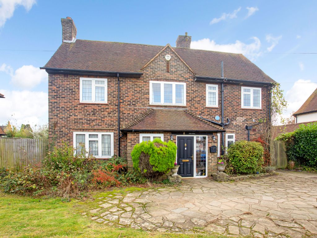4 bed detached house for sale in Crewes Avenue, Warlingham CR6, £850,000