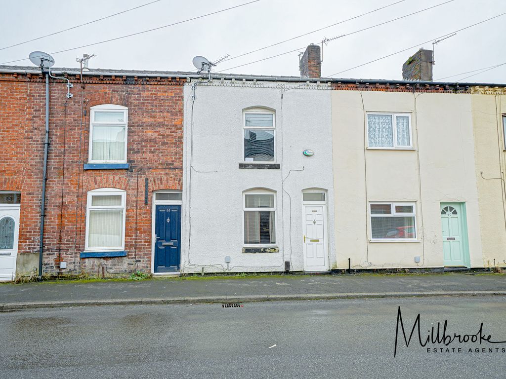 2 bed terraced house to rent in Alfred Street, Manchester M28, £850 pcm