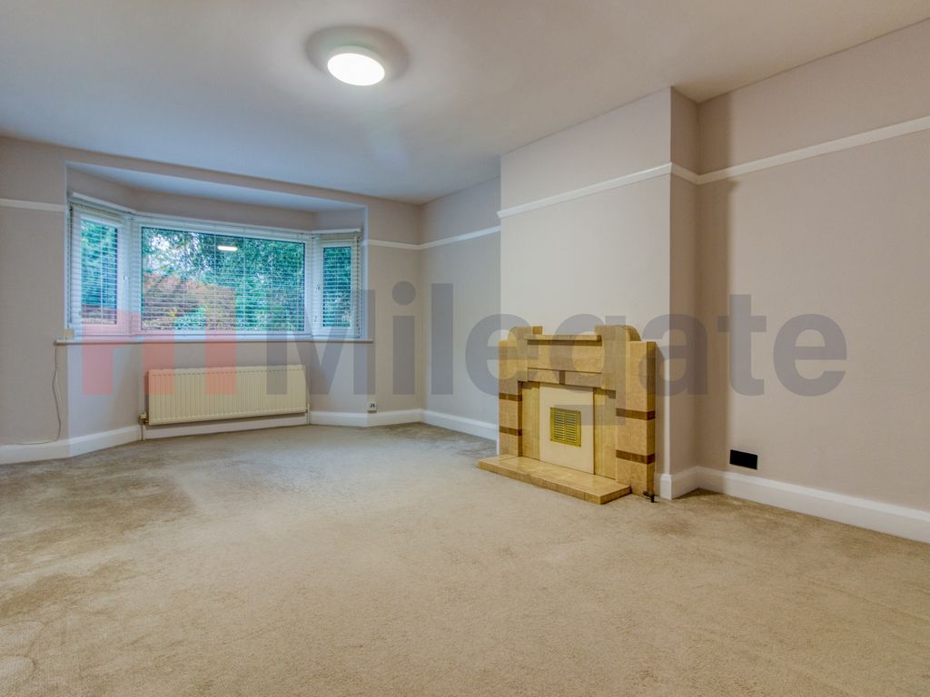 2 bed flat to rent in South Bank, Surbiton KT6, £1,600 pcm