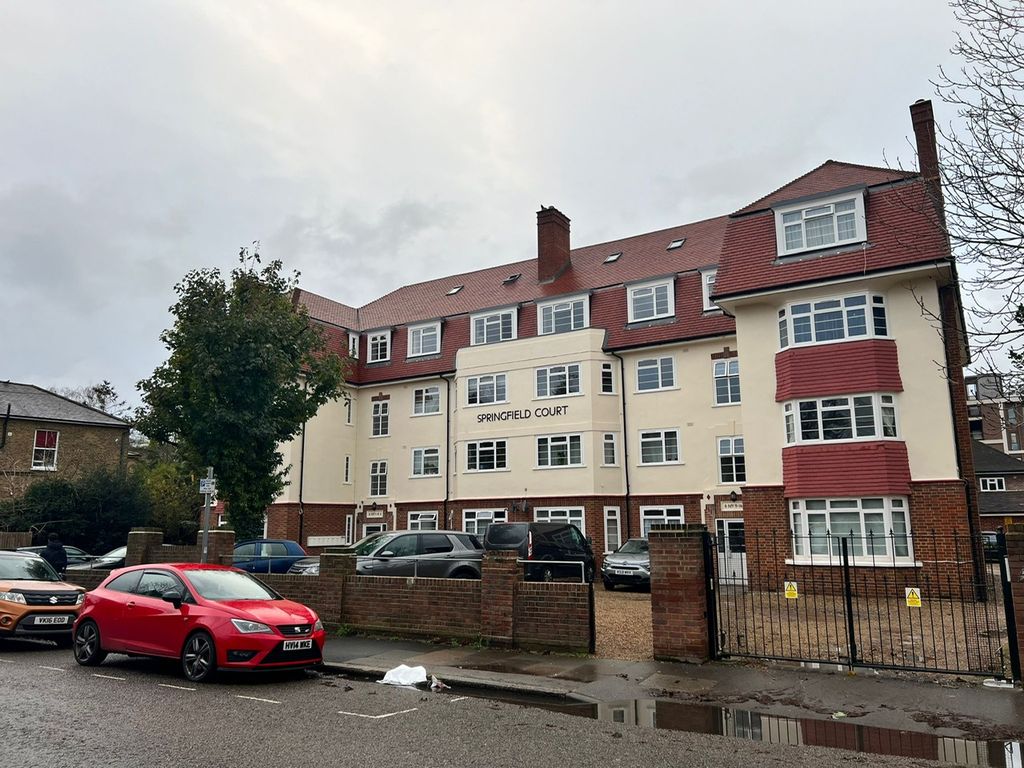 1 bed flat for sale in Springfield Road, Kingston Upon Thames KT1, £249,950
