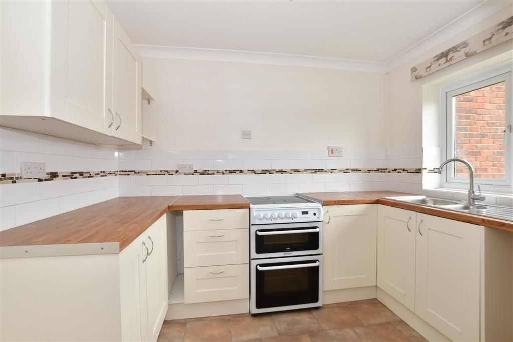 2 bed maisonette for sale in The Hollows, Newport, Isle Of Wight PO30, £150,000