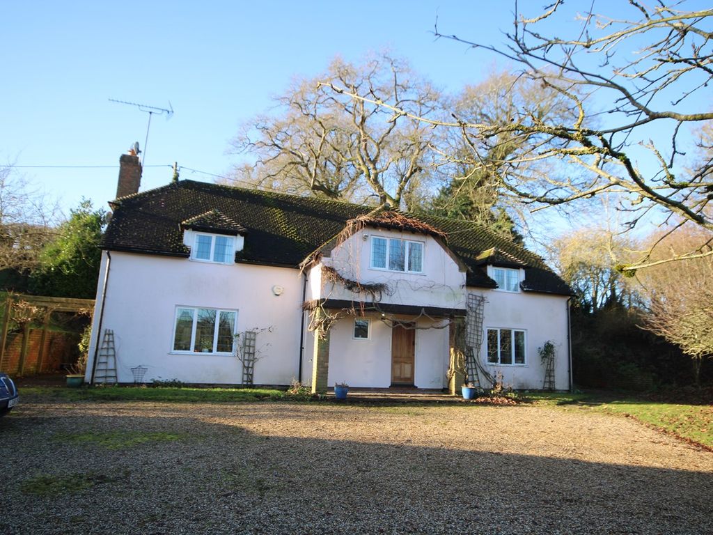 5 bed detached house for sale in Newbury Road, Great Shefford, Hungerford RG17, £850,000