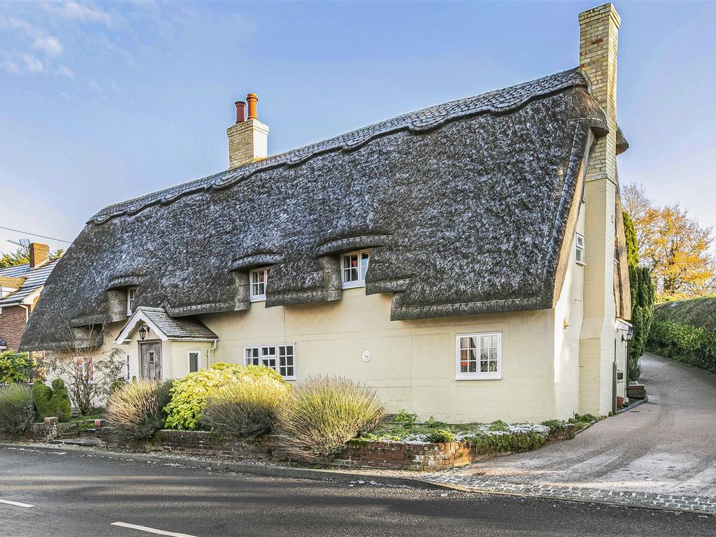 4 bed cottage for sale in Heydon Road, Great Chishill, Royston SG8, £850,000