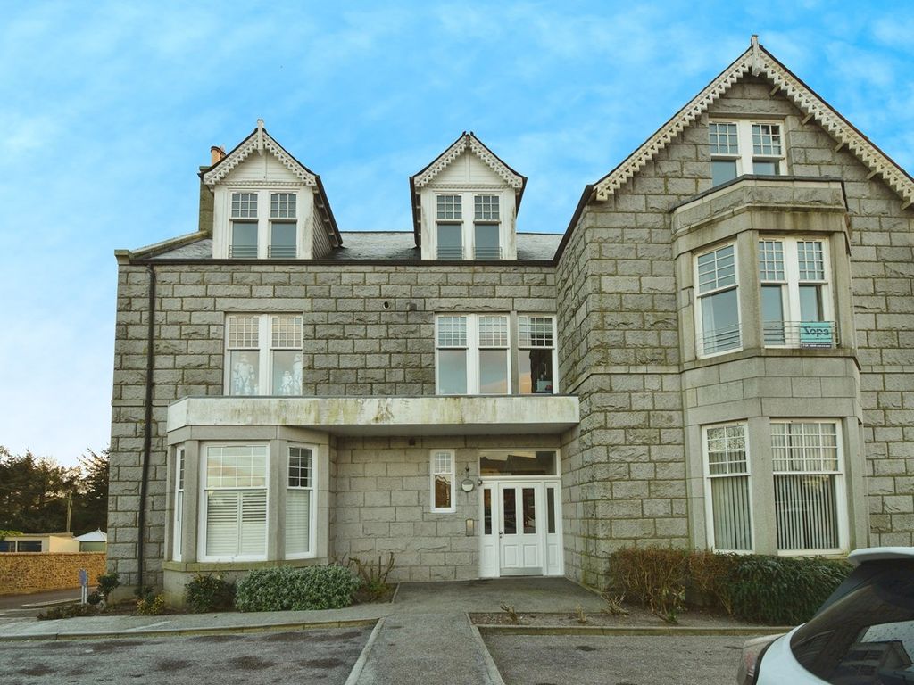 2 bed flat for sale in Kincardine Court, Stonehaven AB39, £150,000