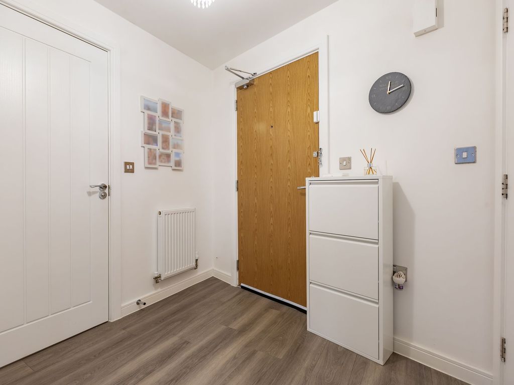 1 bed flat for sale in Birkdale Close, Chatham ME5, £190,000