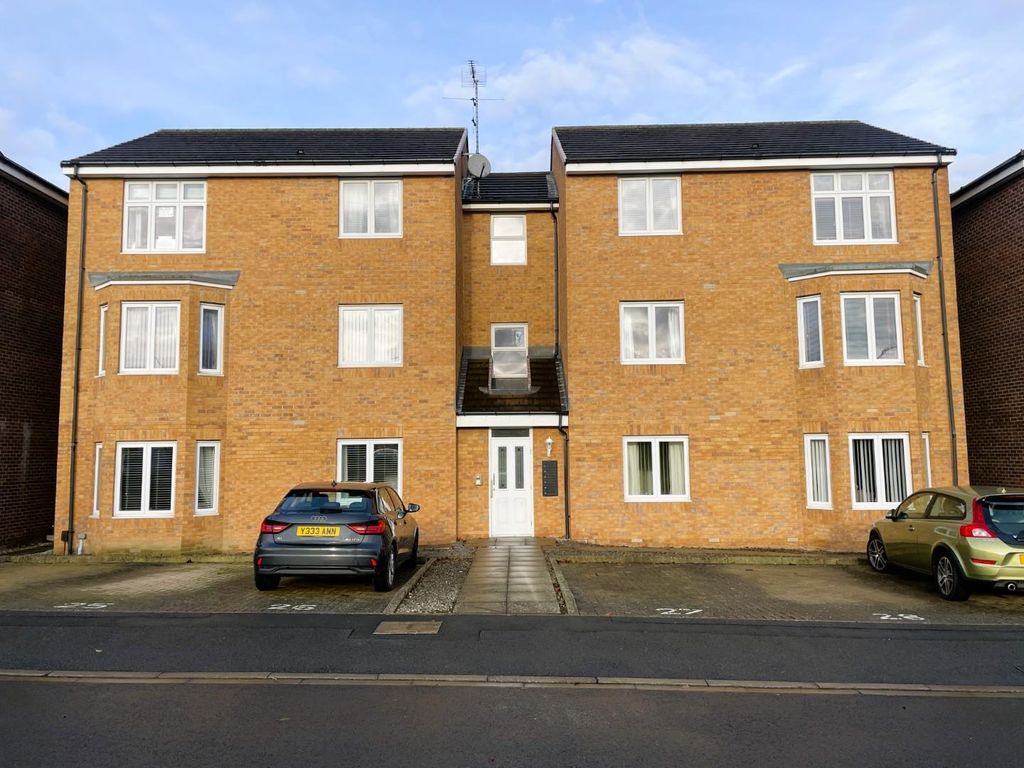 2 bed flat for sale in Harpers Green, Stockton-On-Tees TS20, £110,000