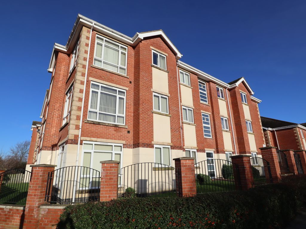 2 bed flat for sale in Venables Way, Lincoln LN2, £130,000