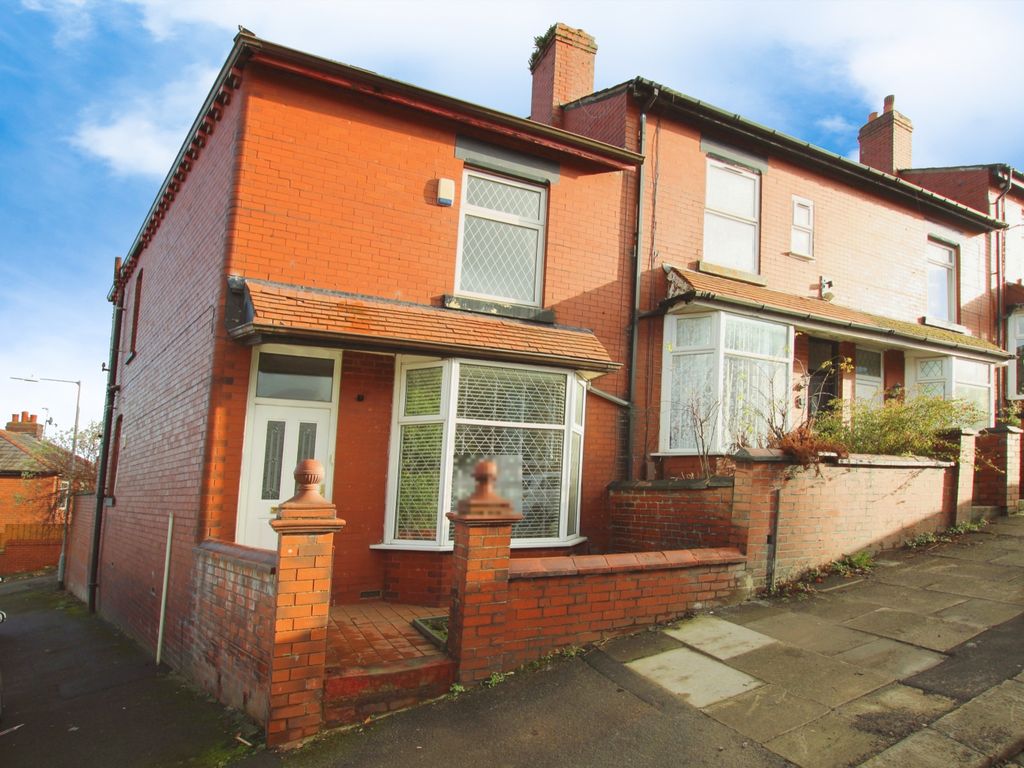 3 bed end terrace house for sale in Kylemore Avenue, Bolton BL3, £168,000