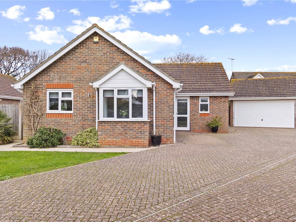 3 bed bungalow for sale in Willowbrook, Middleton On Sea, West Sussex PO22, £535,000