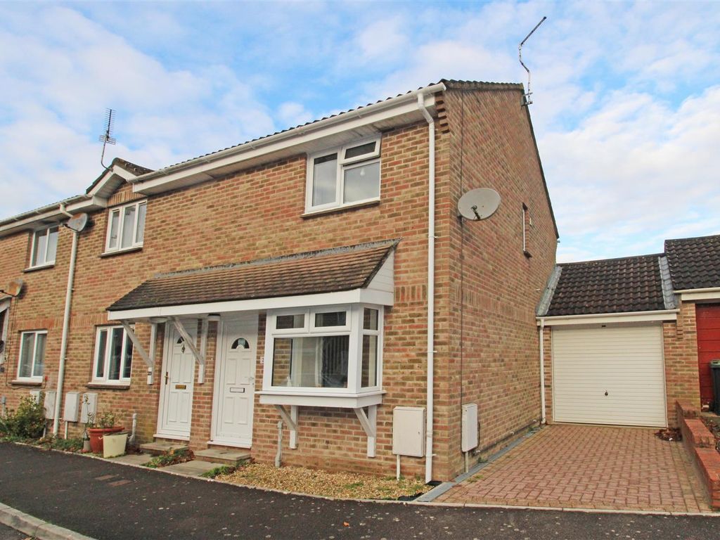 2 bed property for sale in Highgrove Close, Dorchester DT1, £280,000