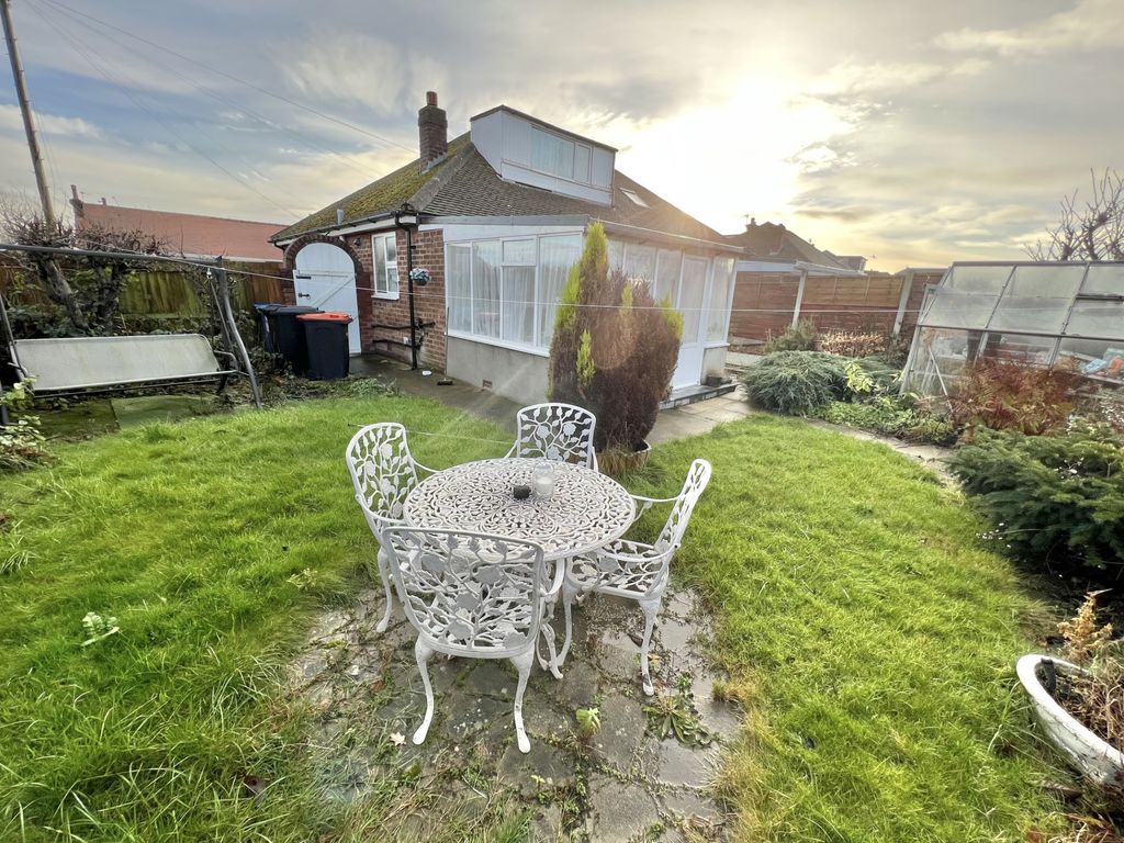 3 bed bungalow for sale in Northumberland Avenue, Cleveleys FY5, £150,000