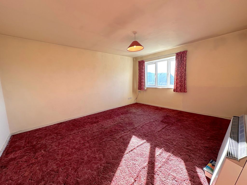 2 bed flat for sale in Galahad Way, Wednesbury, Wednesbury WS10, £95,000