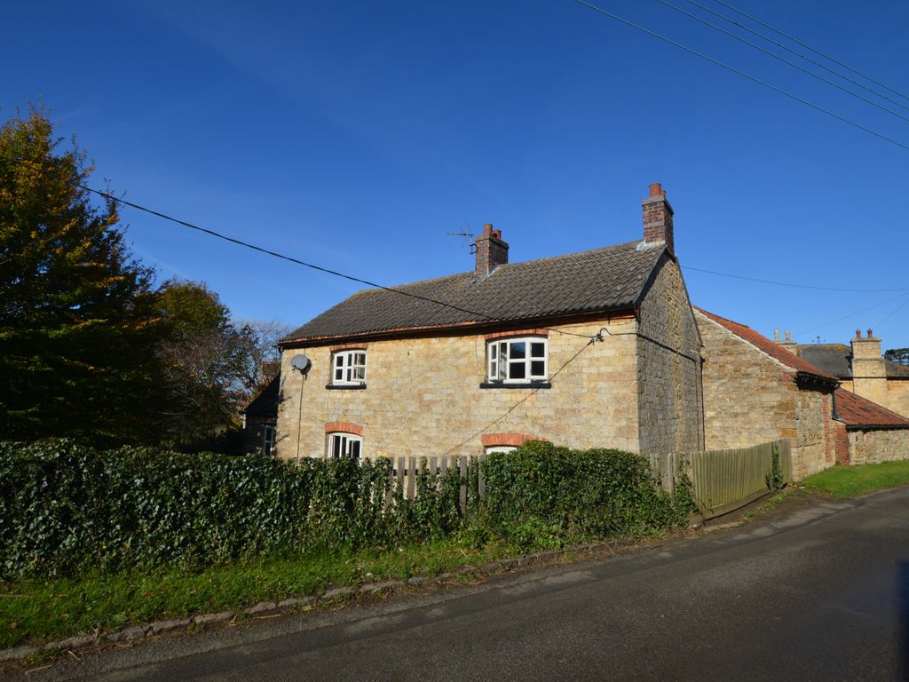 4 bed cottage to rent in Middle Street, Croxton Kerrial NG32, £1,595 pcm