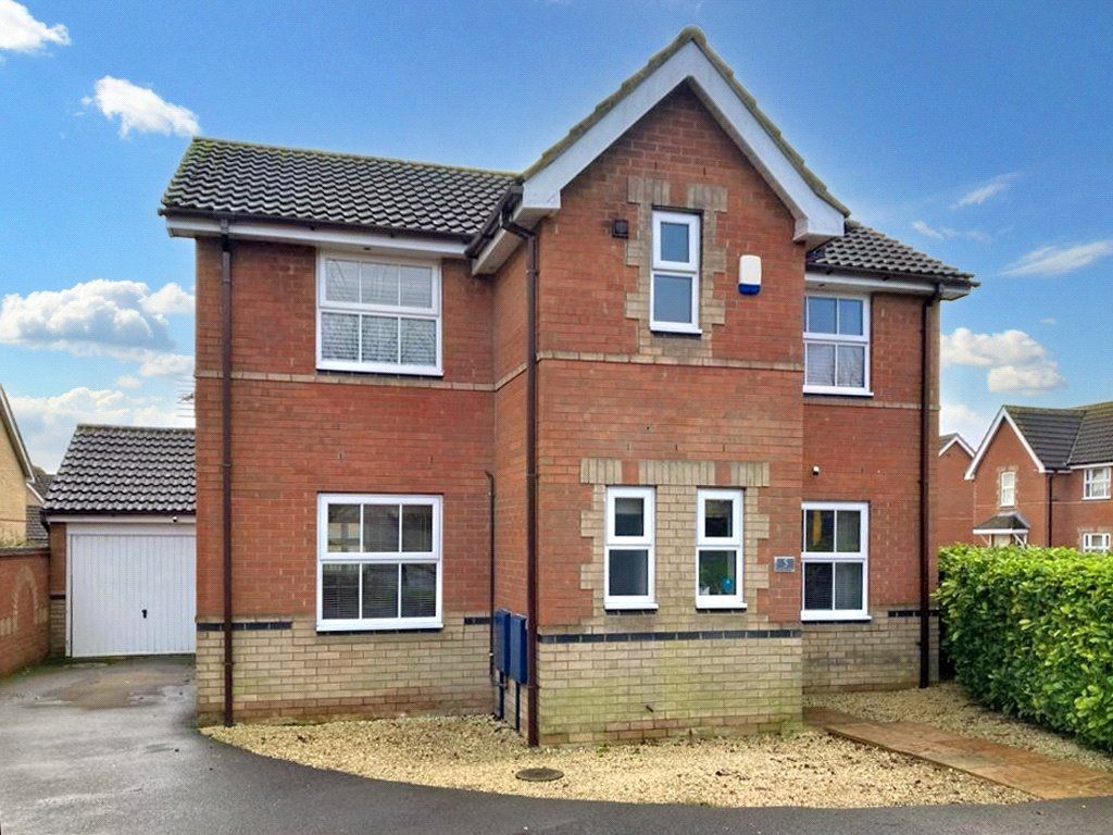 3 bed detached house for sale in Brasenose Drive, Brackley NN13, £375,000