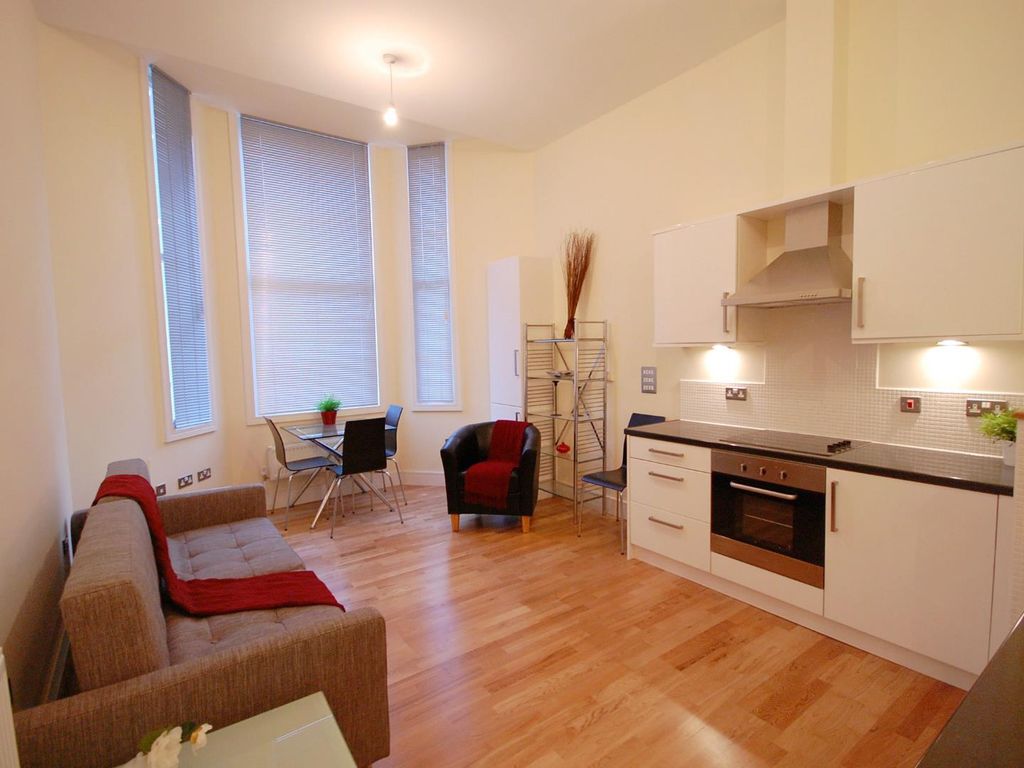 2 bed flat to rent in Castletown Road, West Kensington W14, £2,492 pcm