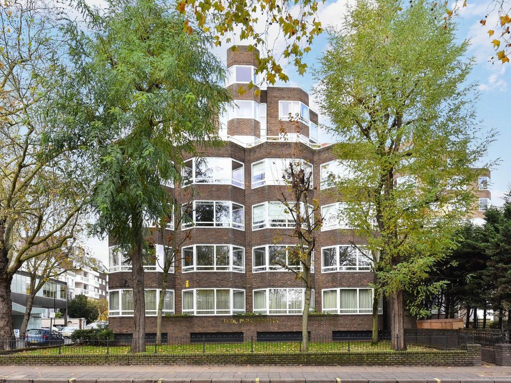 3 bed flat for sale in Hyde Park Towers, 1 Porchester Gate, Hyde Park W2, £2,600,000