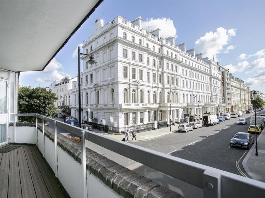 3 bed flat for sale in Hyde Park Towers, 1 Porchester Gate, Hyde Park W2, £2,600,000