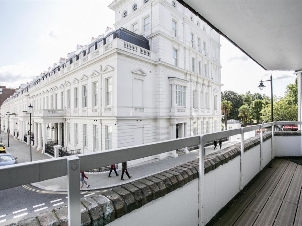 3 bed flat for sale in Hyde Park Towers, 1 Porchester Gate, Hyde Park W2, £2,600,000