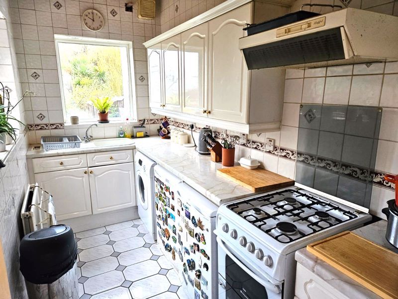 3 bed semi-detached house for sale in Cat Hill, East Barnet, Barnet EN4, £725,000