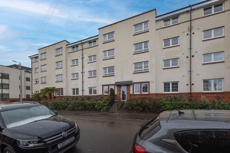 2 bed flat for sale in Bogton Avenue, Muirend G44, £185,000