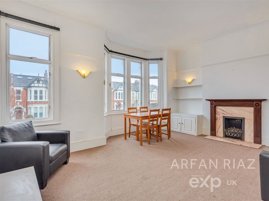 2 bed flat to rent in Bradley Gardens, West Ealing, London W13, £1,750 pcm
