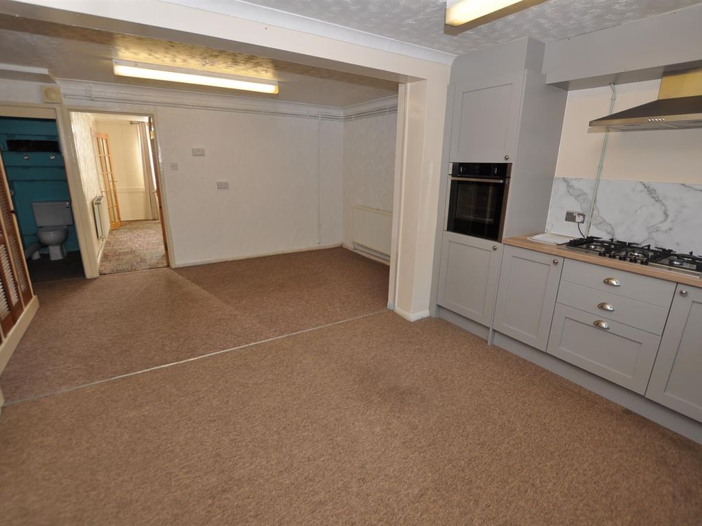 3 bed property for sale in Heol Drindod, Johnstown, Carmarthen SA31, £184,950