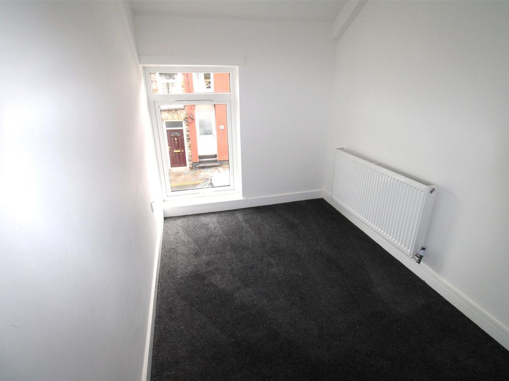 3 bed terraced house to rent in Penygraig Road, Penygraig, Tonypandy CF40, £725 pcm