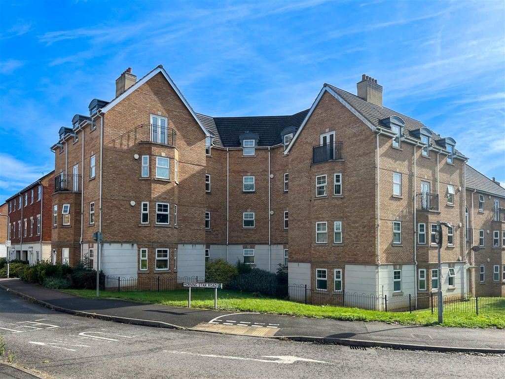 1 bed flat for sale in Morning Star Road, Daventry, Northants NN11, £110,000