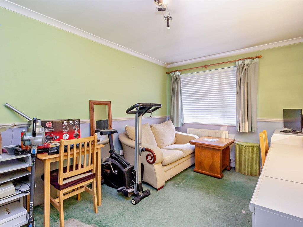 2 bed flat for sale in Udall Gardens, Collier Row, Romford RM5, £265,000