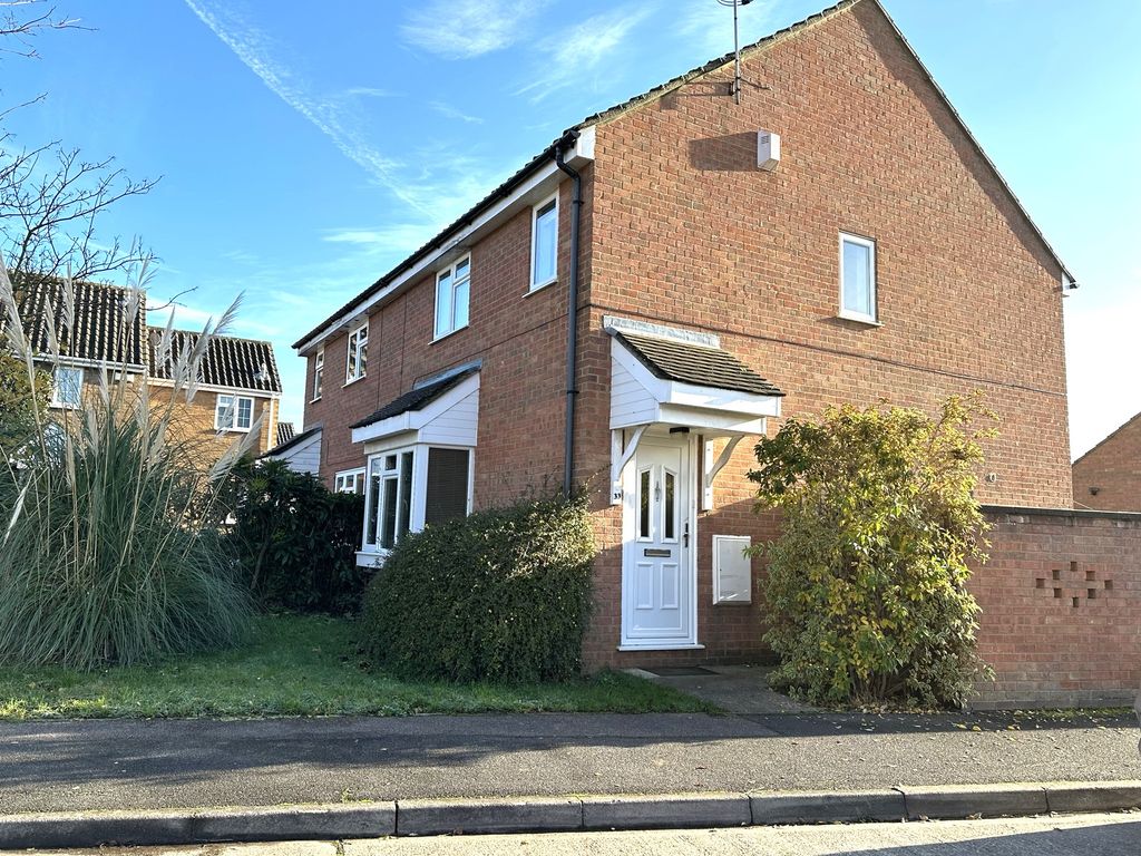 4 bed semi-detached house for sale in Lincoln Crescent, Biggleswade SG18, £360,000
