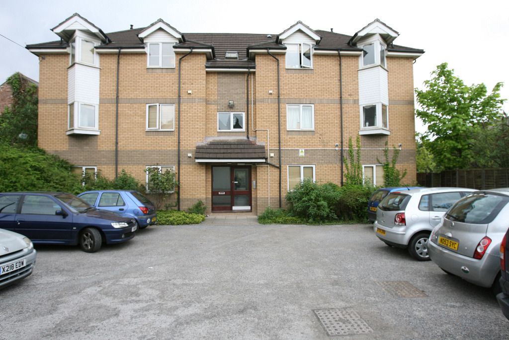 4 bed shared accommodation to rent in 25, Flat 6, Braeval St, Cathays, Cardiff CF24, £1,600 pcm