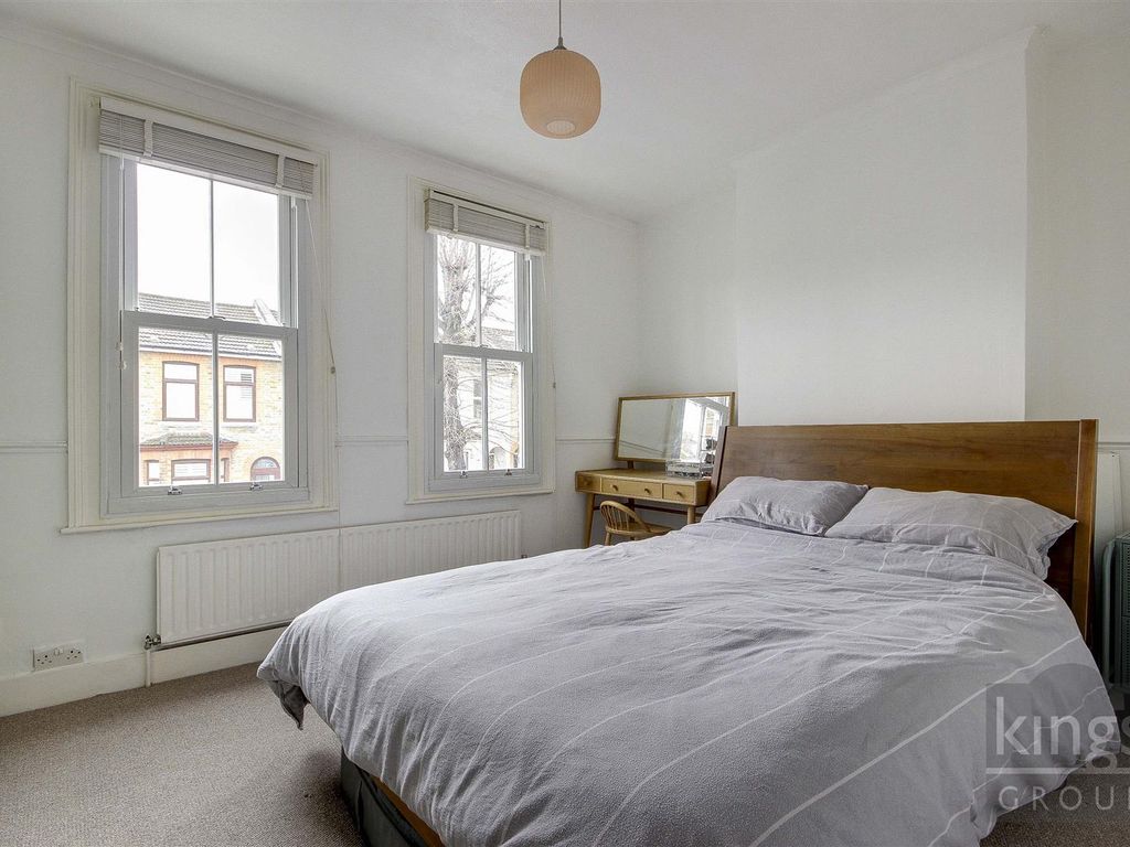 3 bed property for sale in Burleigh Road, Enfield EN1, £500,000