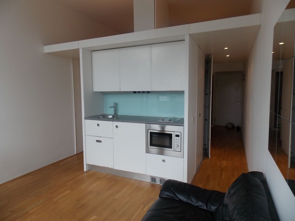 Studio to rent in Abito, Salford, Greater Manchester M3, £800 pcm