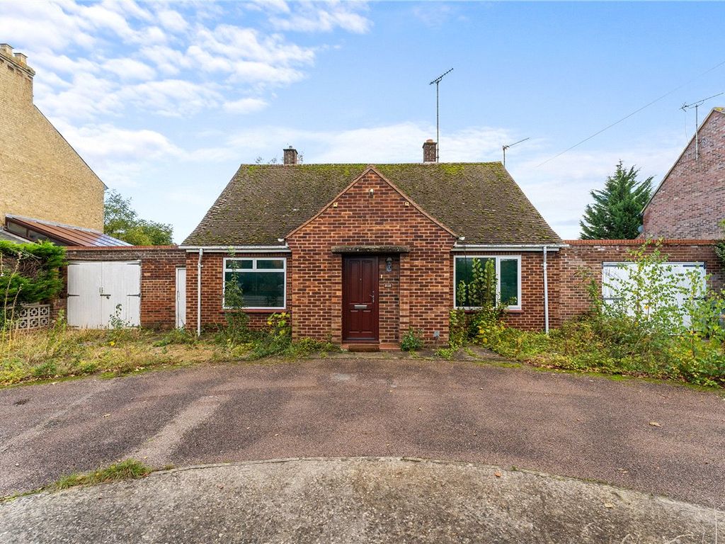 2 bed bungalow for sale in Histon Road, Cambridge CB4, £550,000
