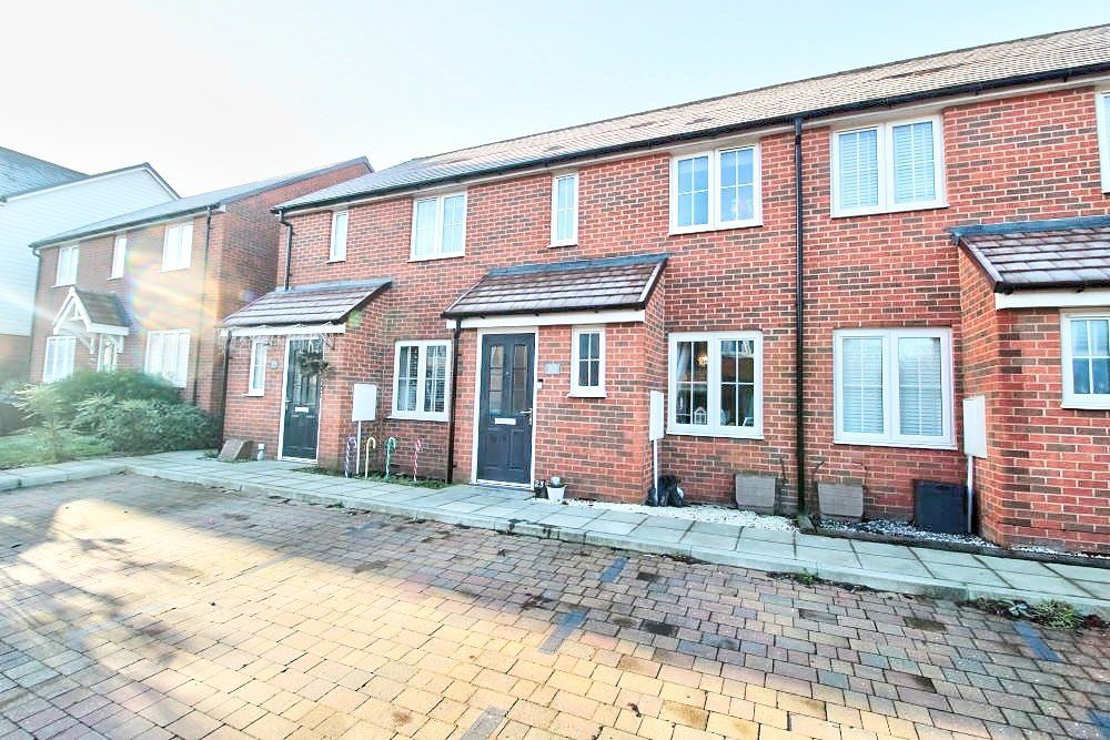 2 bed terraced house for sale in Mallow Drive, Stone Cross, Pevensey BN24, £289,950