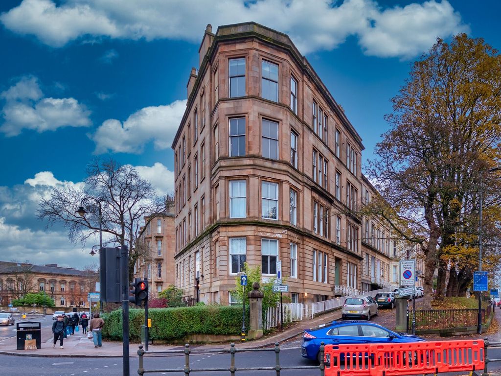 2 bed flat to rent in Buckingham Terrace, Hillhead, Glasgow G12, £1,950 pcm