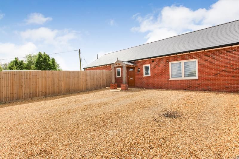 3 bed semi-detached bungalow to rent in Tower Farm Barns, New Long Drove, Holme, Peterborough PE7, £1,500 pcm
