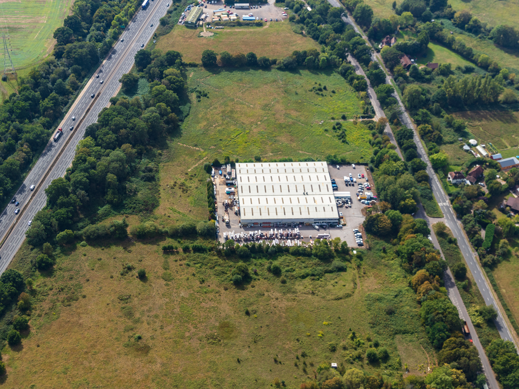 Industrial to let in Burnt Common Distribution Centre, Unit C, Burnt Common Distribution Centre, Woking GU23, £186,992 pa
