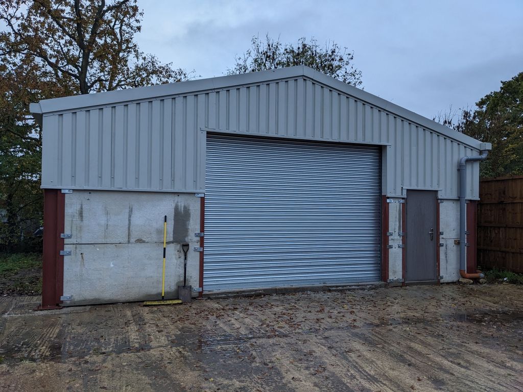 Warehouse to let in Brockworth Road, Churchdown, Gloucester GL3, £8,400 pa