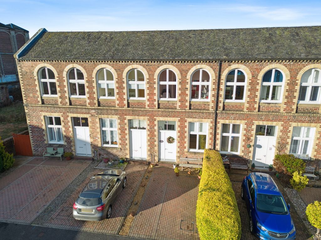 2 bed terraced house for sale in Hayford Mills, Stirling, Stirlingshire FK7, £235,000