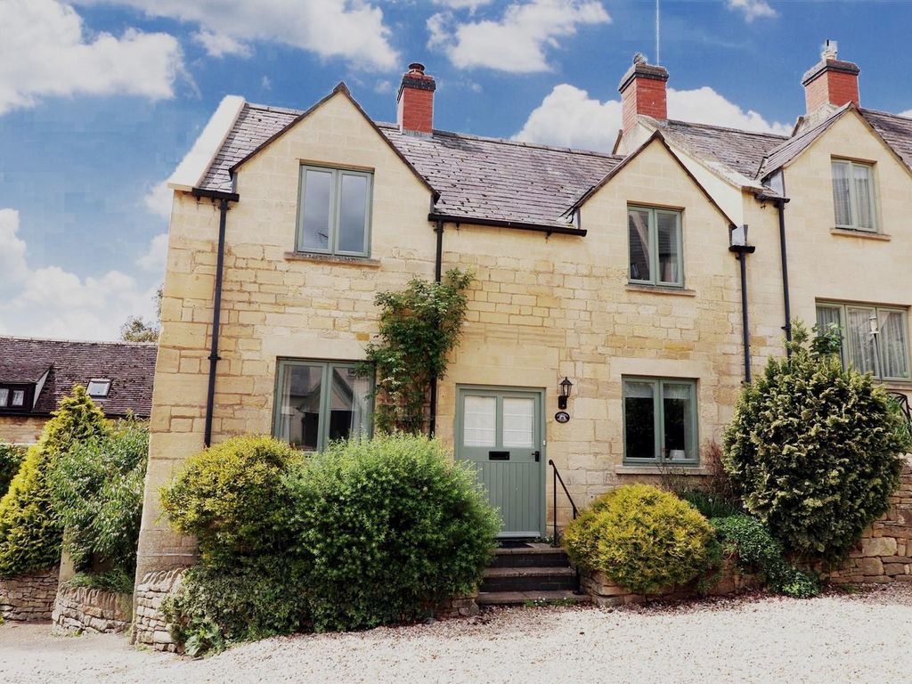 2 bed cottage to rent in The George, High Street, Winchcombe GL54, £1,150 pcm