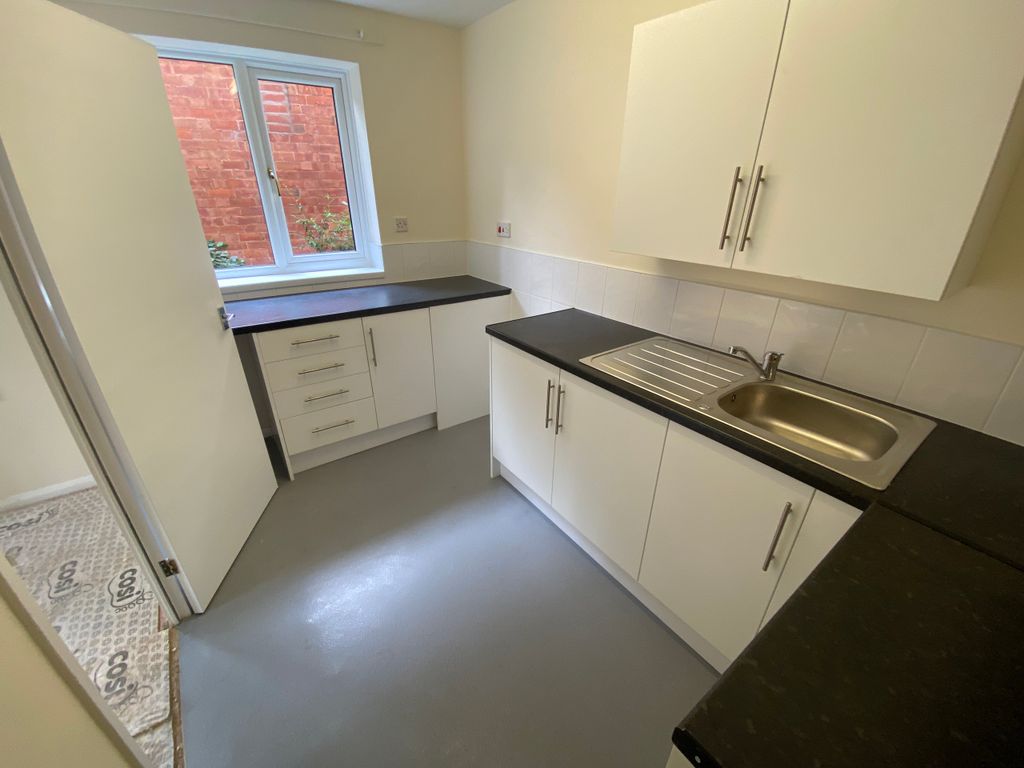 2 bed flat for sale in Flat 1, Chandler Court, Davenport Road, Coventry, West Midlands CV5, £110,000