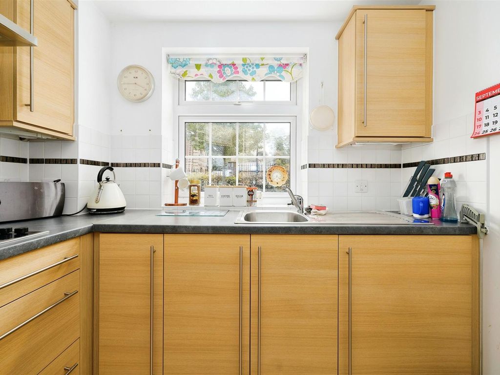 1 bed flat for sale in Weighbridge Court, 301 High Street, Chipping Ongar, Essex CM5, £279,999