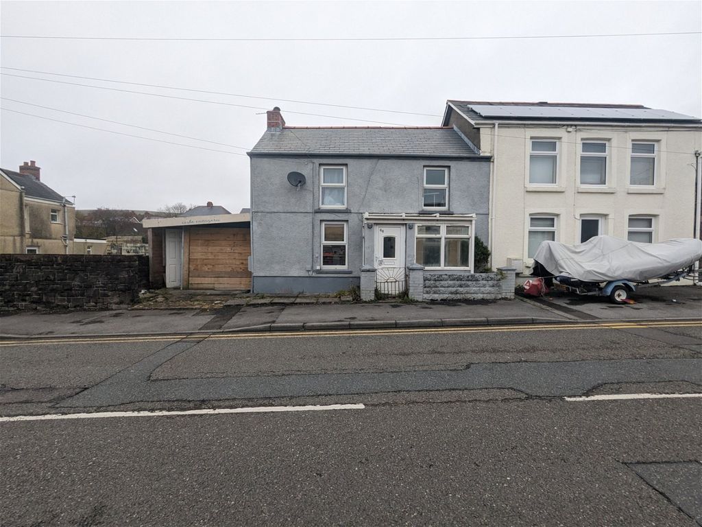3 bed end terrace house for sale in Cwmgarw Road, Upper Brynamman, Ammanford SA18, £40,000