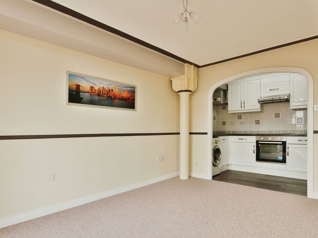 1 bed flat for sale in Warehouse 13, Kingston Street, Hull HU1, £90,000
